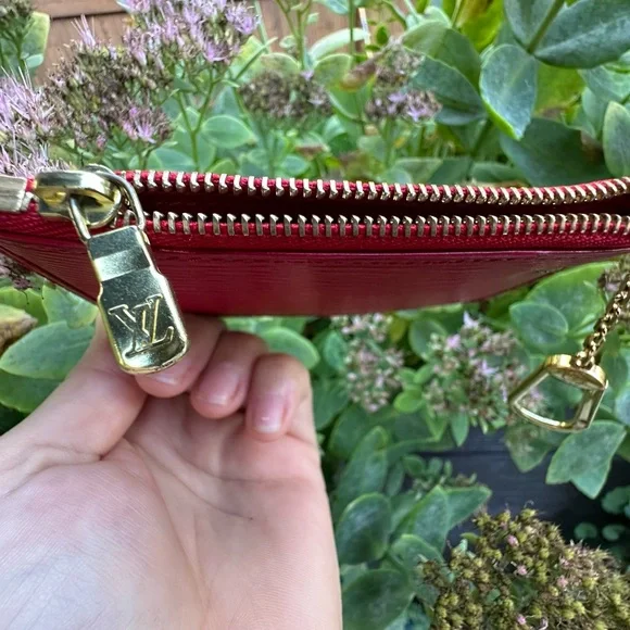 Louis Vuitton 🍒 Scarlet Red Key Pouch - Picture 5 of 7
